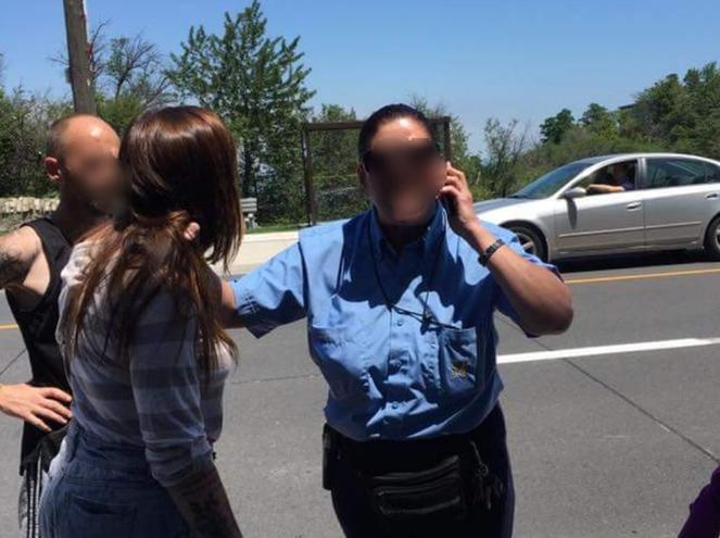 HSR bus driver pulls a female passenger's hair