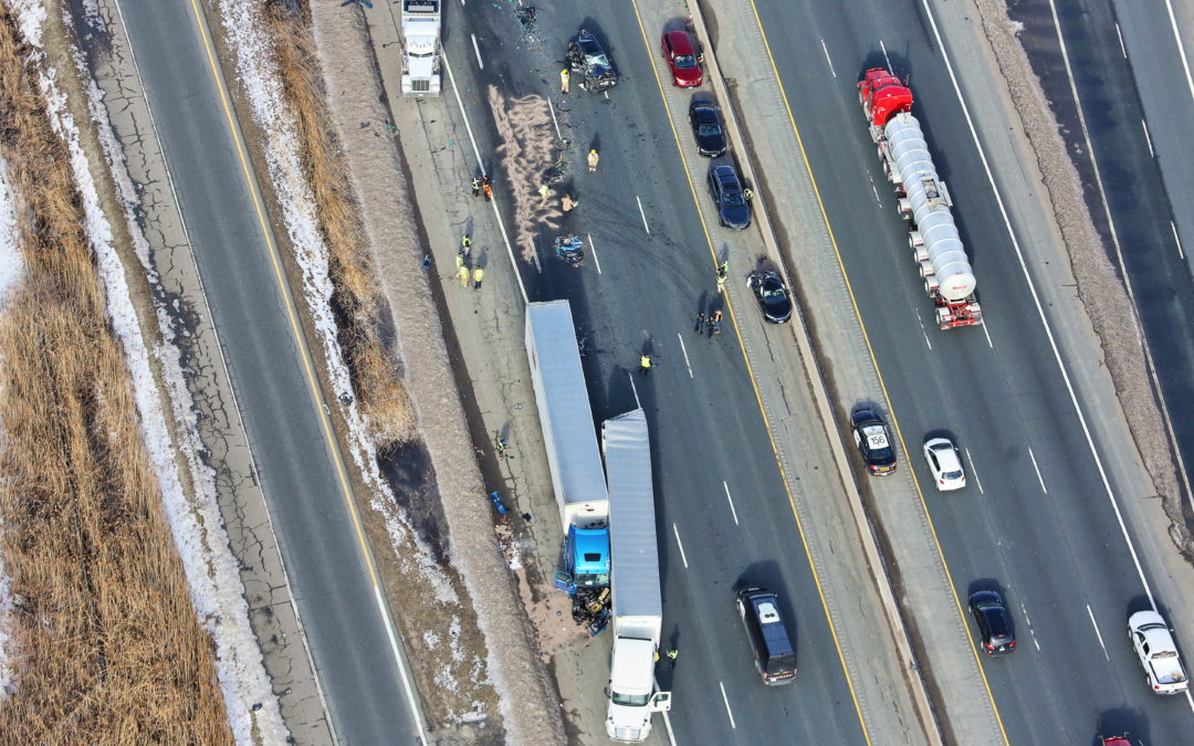 2 separate crashes on Hwy. 401 involving transport trucks
