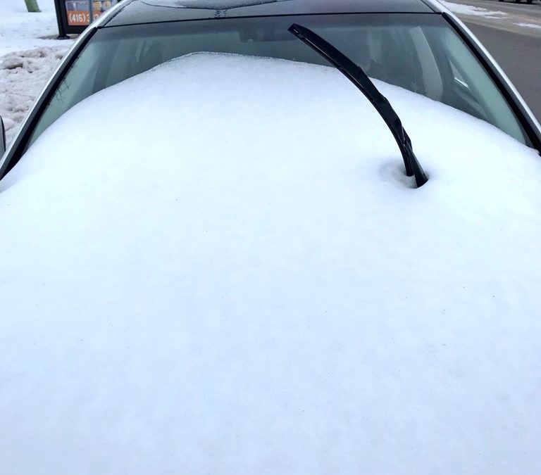 Man caught driving with windshield covered in ice, snow in Mississauga