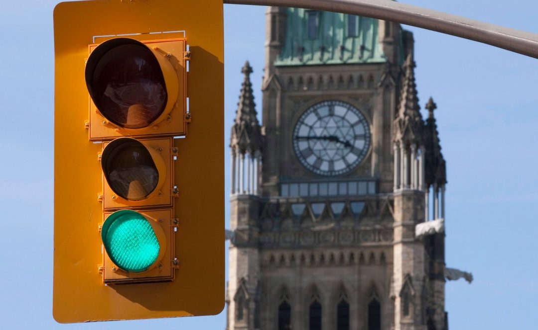 Councillors see red in fight for Ottawa traffic lights