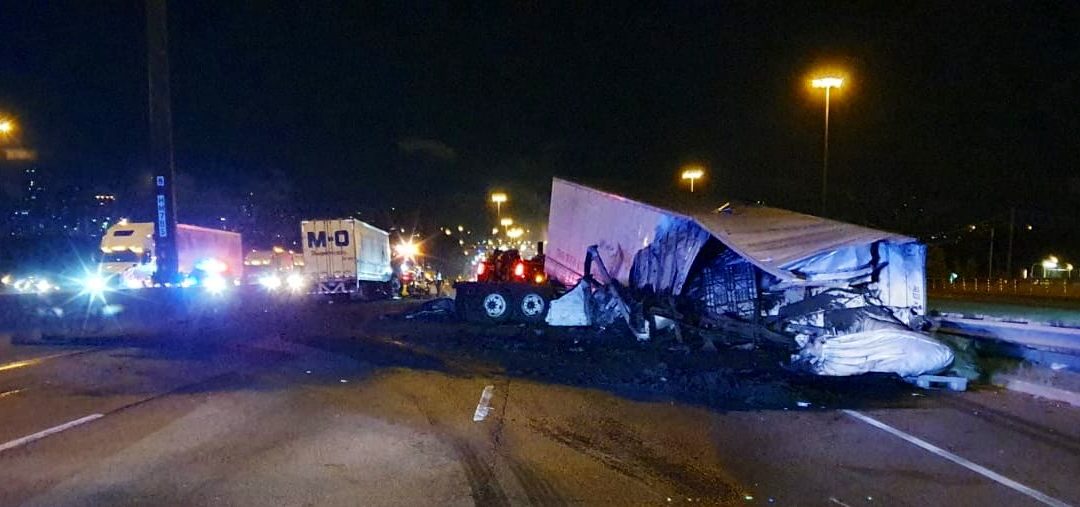 Eastbound Hwy. 401 reopens after multi-vehicle crash near Bayview